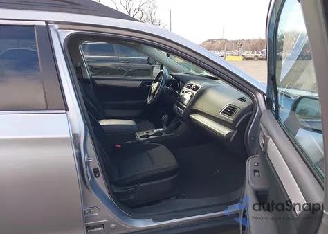 2015 Subaru Outback 2.5I Premium z USA, uszkodzony, nr VIN 4S4BSACC0F3331873